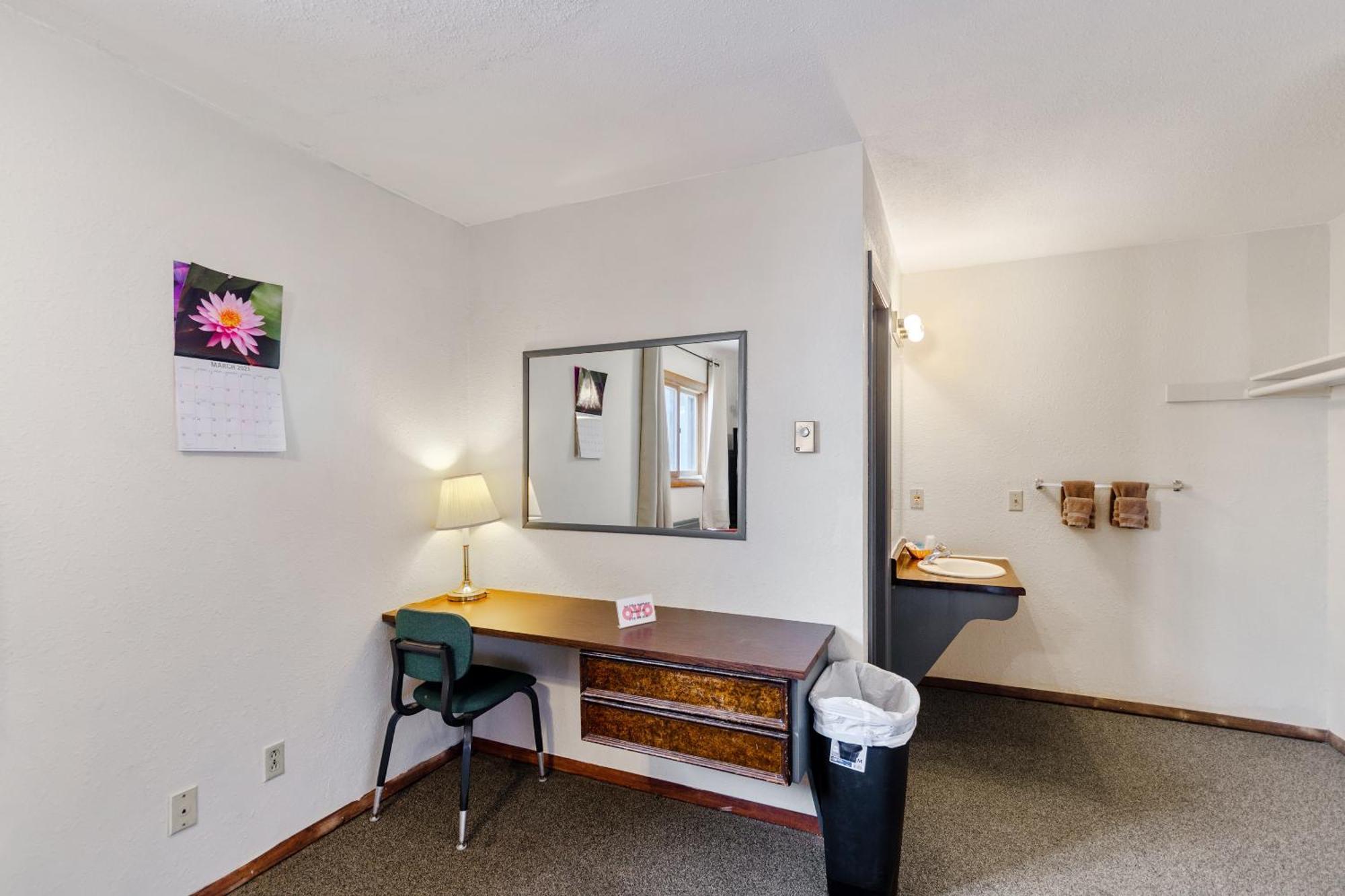 Oyo Hotel Cheyenne Wells - Us 40 Экстерьер фото